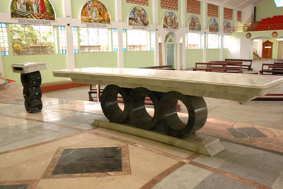 Altar en la iglesia de San Antonio